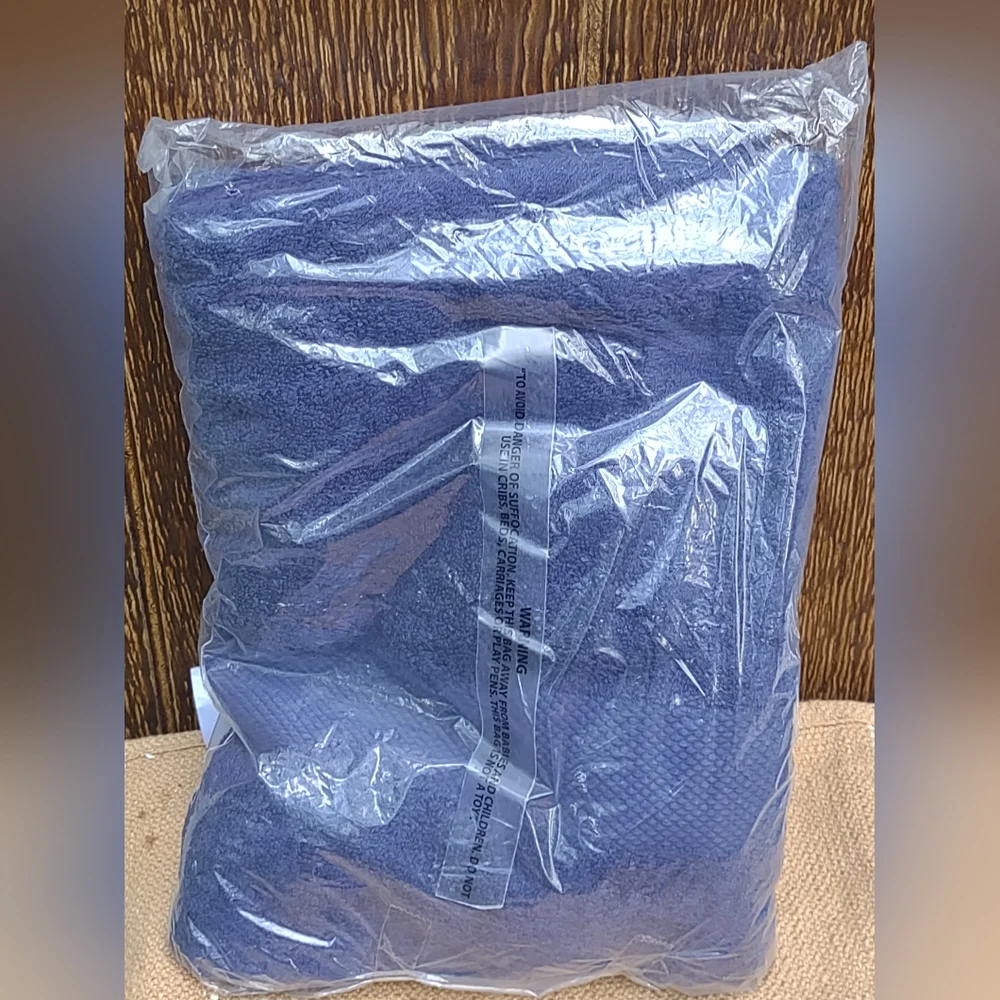 Large Oversized Cotton Bath Towel 30x60 In Navy Blue NWT